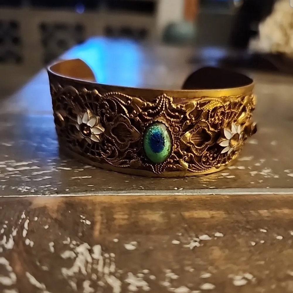 Elaine Coyne Collectible Artwear Hand Polished Antique Brass Art Deco Motif Cuff